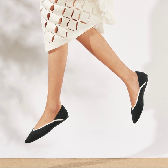 VIVAIA | NWOT POINTED-TOE V-CUT FLATS VIENNA 2.0 IN DEEP EBONY SIZE 10.5 - Picture 2 of 9